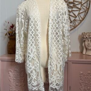 Maurice’s 2XL cream Lace Women kimono